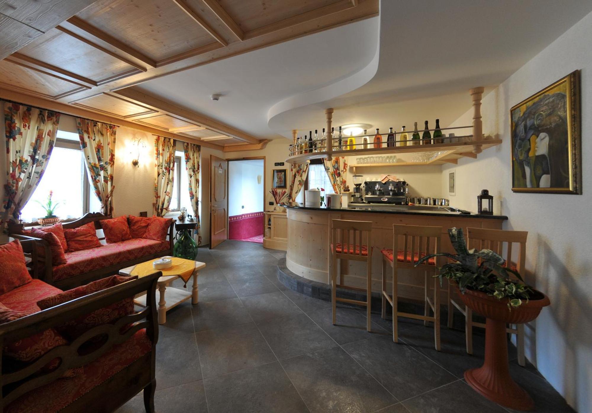 Hotel Il Maniero Осана Екстериор снимка