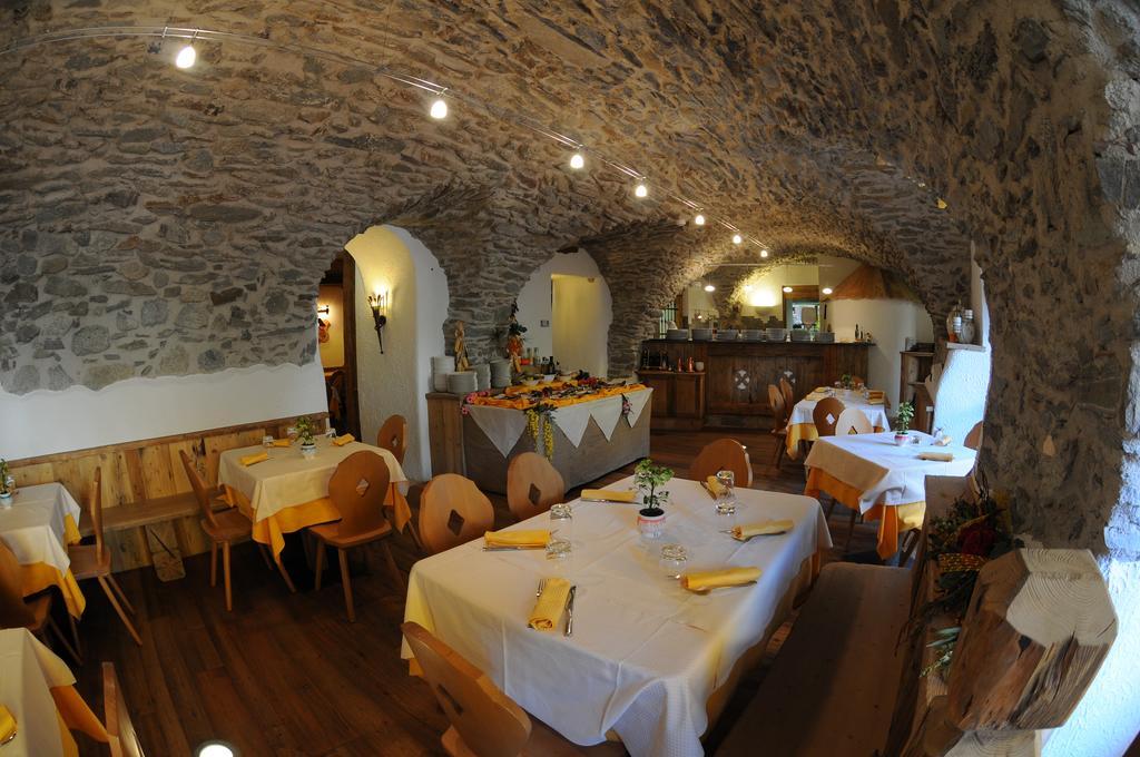 Hotel Il Maniero Осана Екстериор снимка