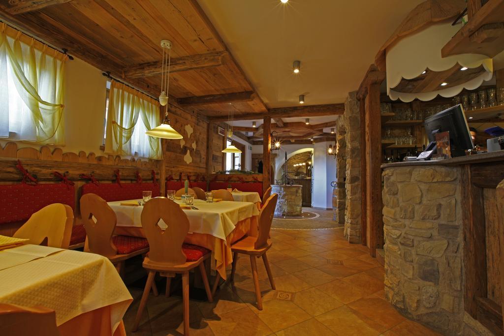 Hotel Il Maniero Осана Екстериор снимка