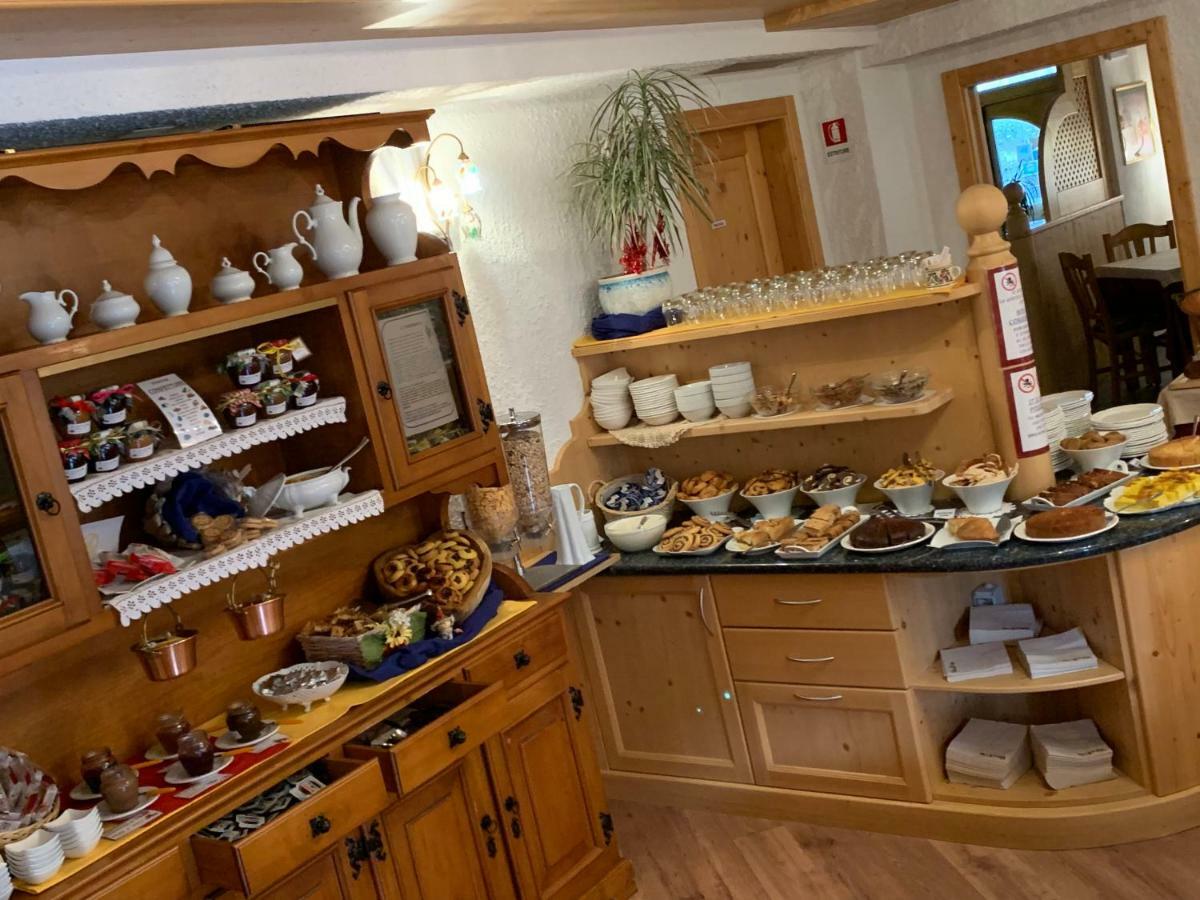 Hotel Il Maniero Осана Екстериор снимка